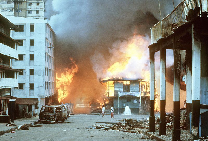 800px-Panama_clashes_1989_zpsxfbenmq0.jpeg